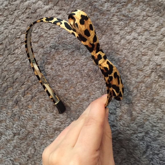 New York & Company leopard print headband - Picture 2 of 4
