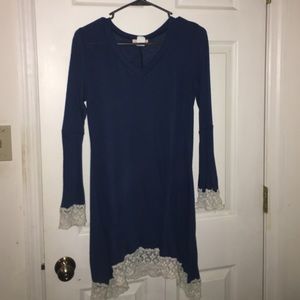 Long blue shirt with lace