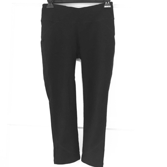 🌸 Fabletics cropped yoga leggings 🌸