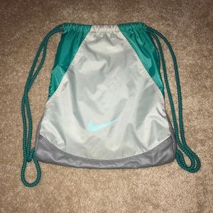 Nike drawstring bag