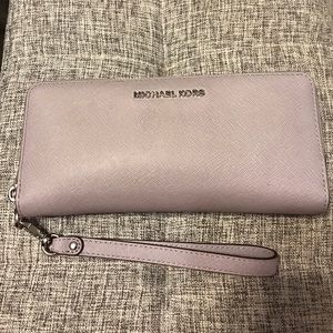 Michael Kors wallet/clutch