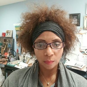 Meet your Posher, Carla