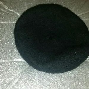Black wool beret hat