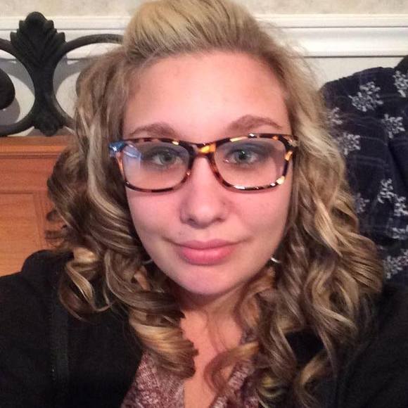 Meet your Posher, Kimberly - Picture 1 of 1