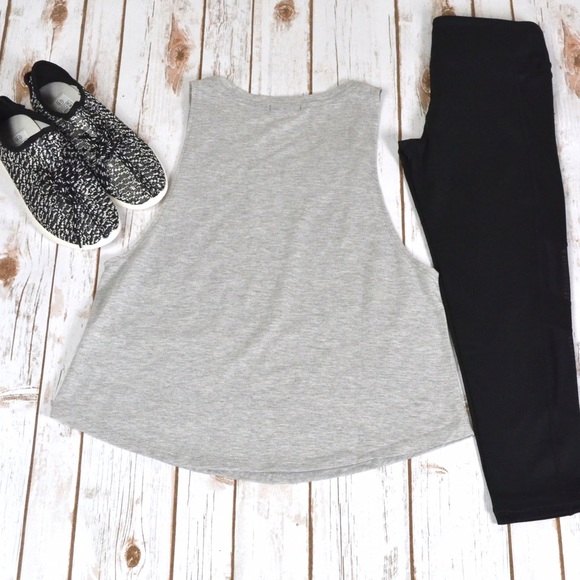 SOLD OUT! RUN Tank 🏃🏻‍♀️🏃🏻‍♀️🏃🏻‍♀️ - Picture 3 of 3