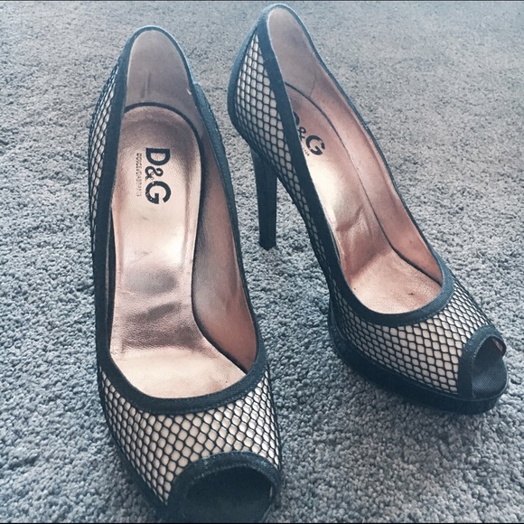 D&G dolce and gabbana black & tan platform heels - Picture 3 of 4