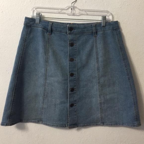 Buttoned Denim Mini Skirt
