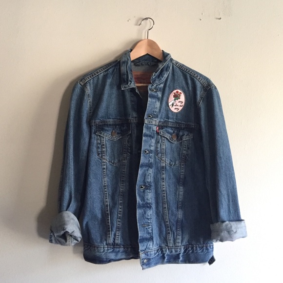 Vintage Jackets & Blazers - Vintage Levi's Denim Jacket With Patch
