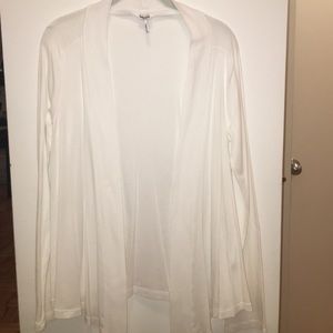 Simple white splendid sweater