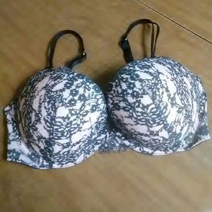 Victorias Secret very sexy push up bra