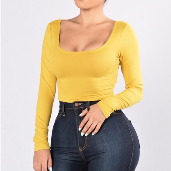 Cropped Strappy back Detail