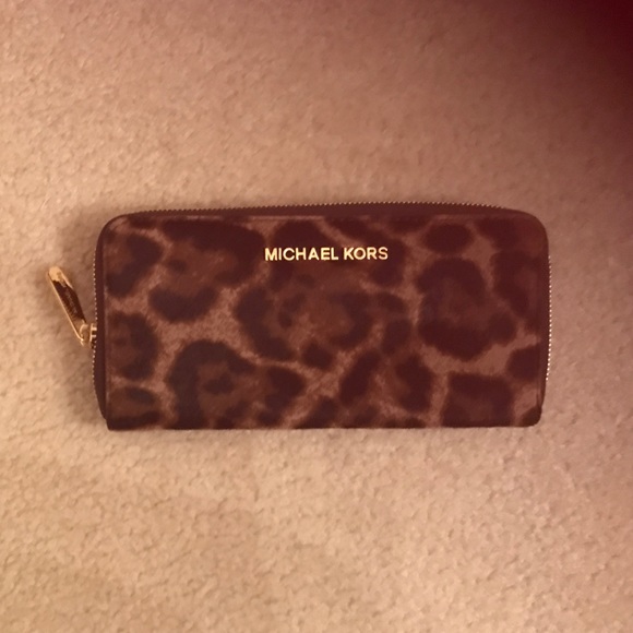Michael Kors Leopard Wallet