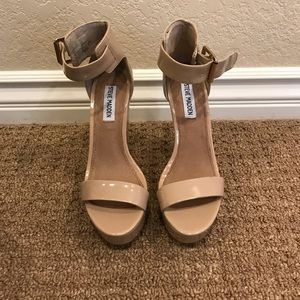 Steve Madden Xplicit patent wedge sandal