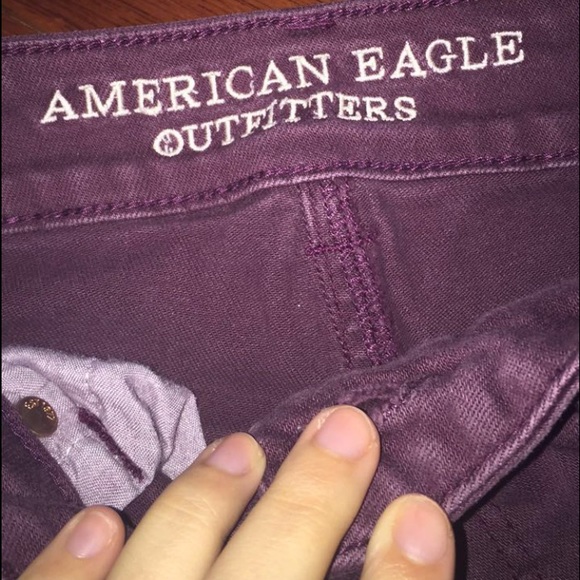 American Eagle cut off Maroon shorts