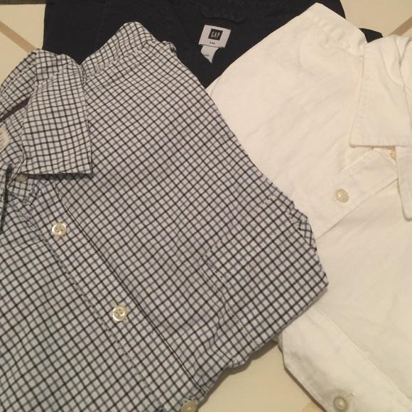 Bundle of 3 short sleeves casual shirts.
