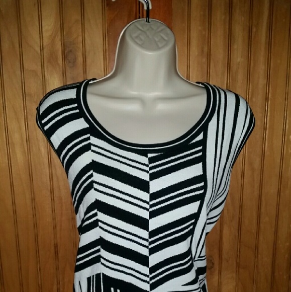JNY Momarte Sleeveless Blouse