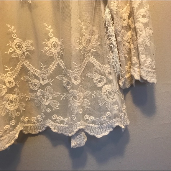 Bohemian Lace Cardigan - Picture 3 of 4