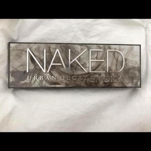 Urban Decay Naked Smoky Palette