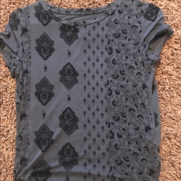 American Eagle shirt