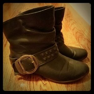 Cute western black booties