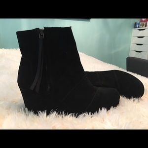 Toms Desert Suede Wedges/Booties