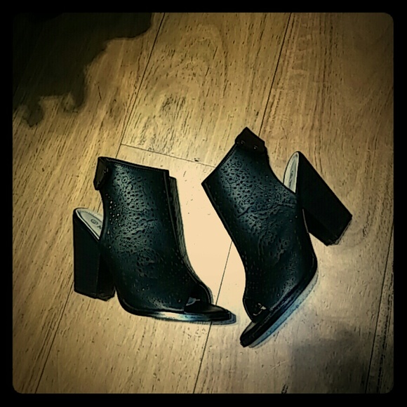 Black open toe bootie New with box