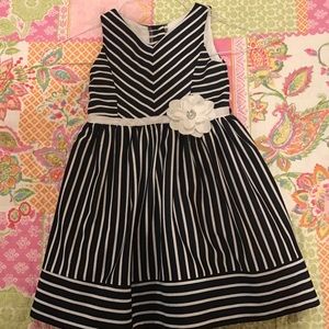 Girls stripe dress never worn