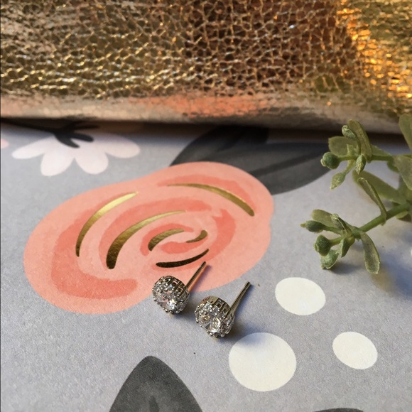 "Hamptons" Silver Earrings - Picture 3 of 4