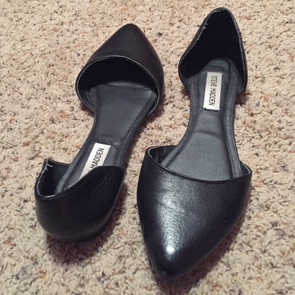 Steve Madden Black Pointed Toe Flats Size 8