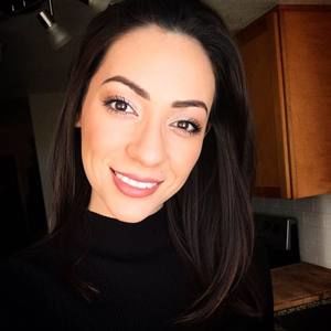 Meet your Posher, Bella