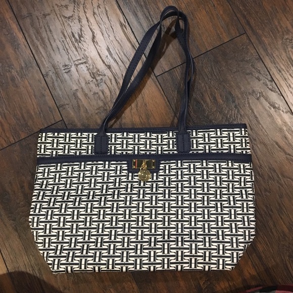 Tommy Hilfiger purse