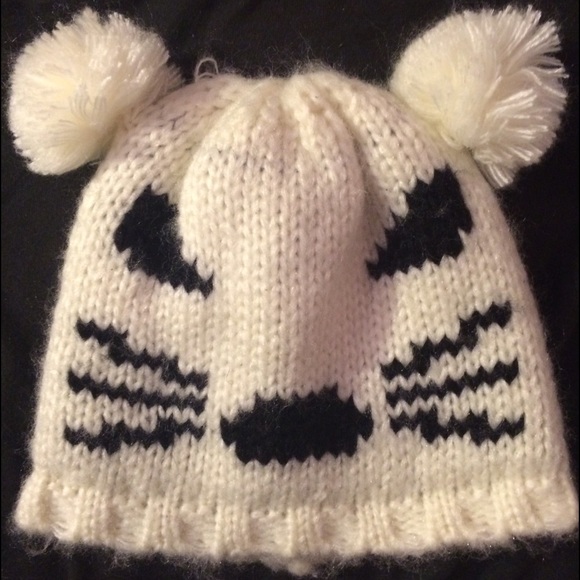 Adorable Winter Hat 🐼