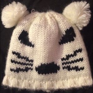 Adorable Winter Hat 🐼