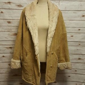 {vintage} 70's suede and faux fur lined coat {vintage} 70's suede and faux fur lined coat