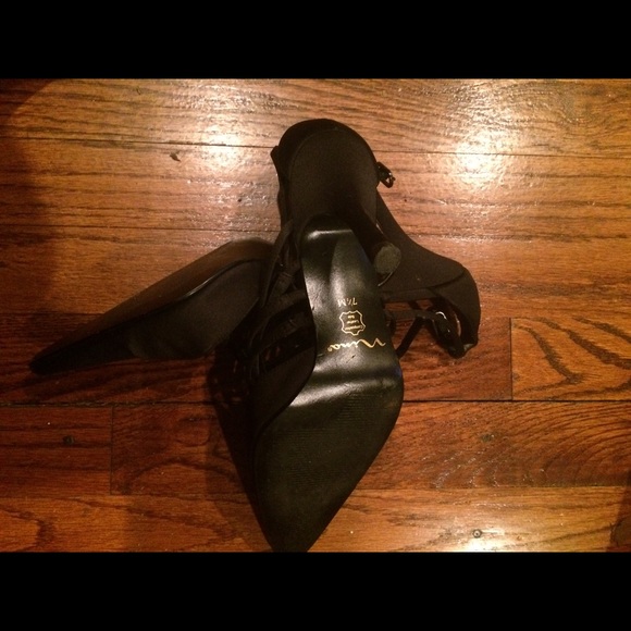 Shoes - Picture 2 of 2