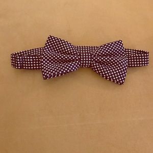 Black and white star design bow tie