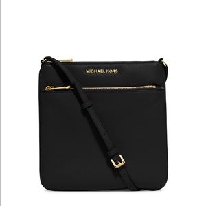 Michael Kors Crossbody in perfect condition!