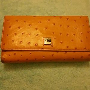 Dooney & Bourke wallet