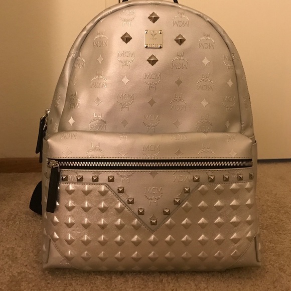 mcm medium backpack sliver