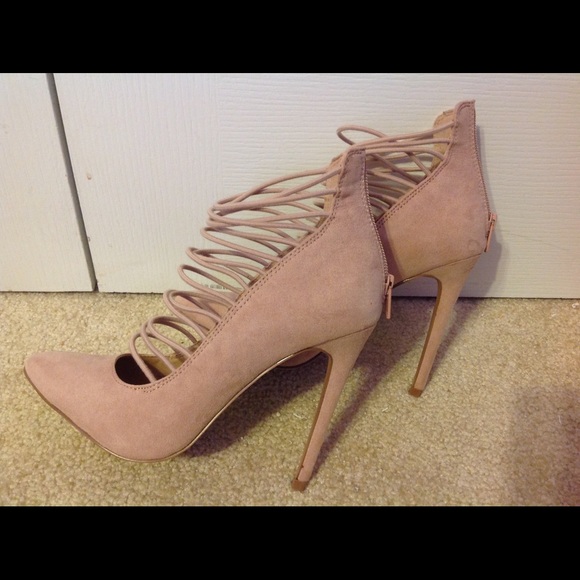 Sexy high heels, zipperback, size 7.