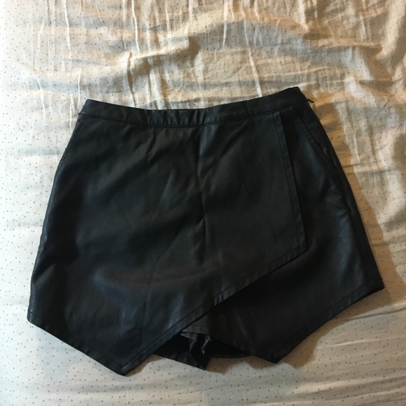 Abercrombie Fitch Short Faux Leather Short Skirt