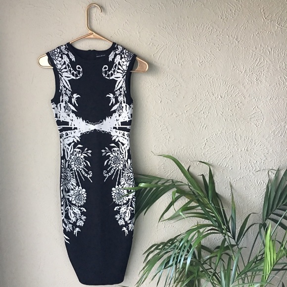 Karen Millen Dresses & Skirts - Karen Millen Body Con Dress