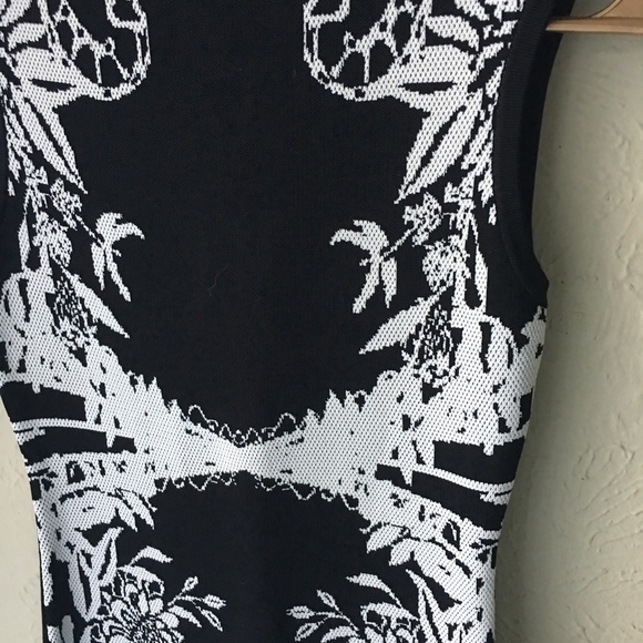 Karen Millen Body Con Dress - Picture 2 of 3