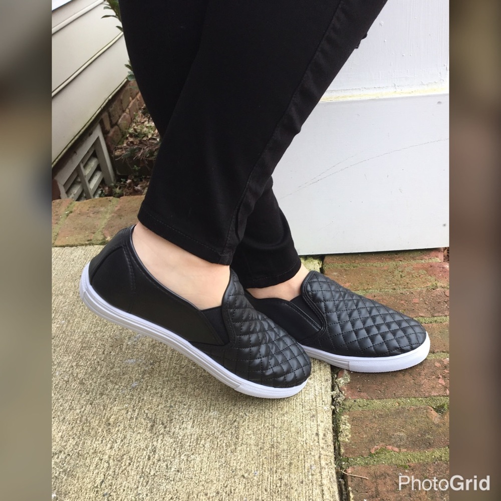 Faux leather quilted slip on sneakers! LAST ONE - Picture 3 of 4