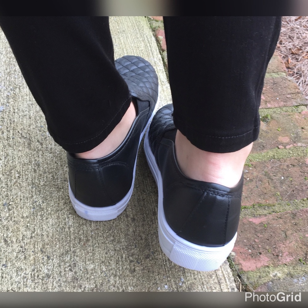 Faux leather quilted slip on sneakers! LAST ONE - Picture 4 of 4