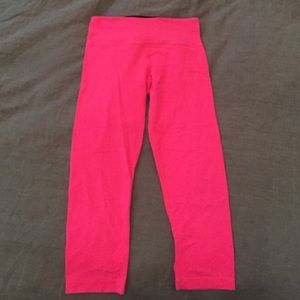 Pink Lululemon Wunder Under Crop, sz 4