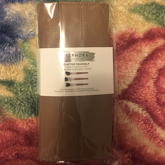 ✨Sephora Flatter Yourself contouring brush set✨
