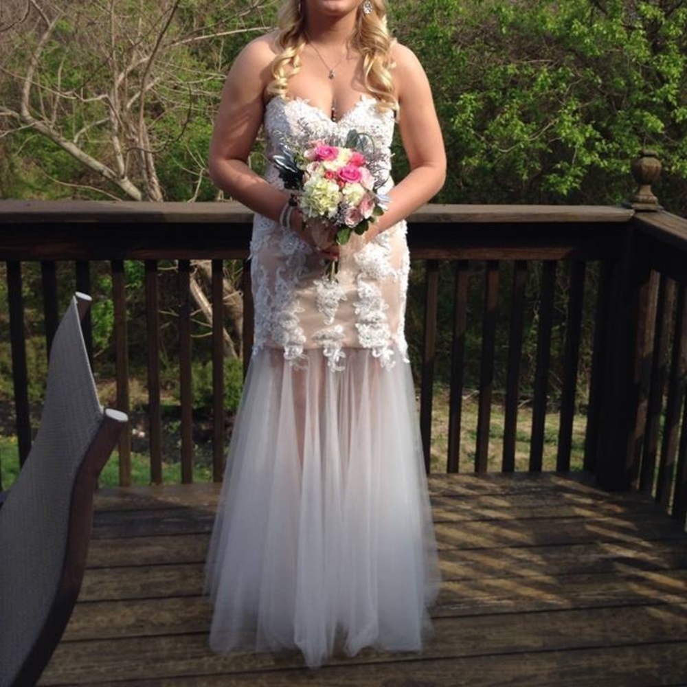 White And Nude Shear Bottom Lace Prom Dress - Gem