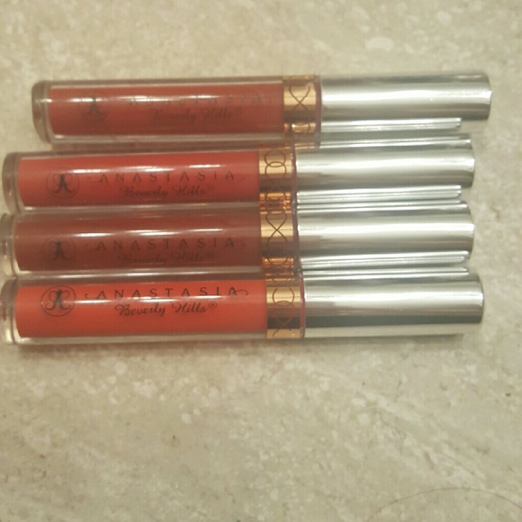 Anastasia Beverly Hills matte lip color