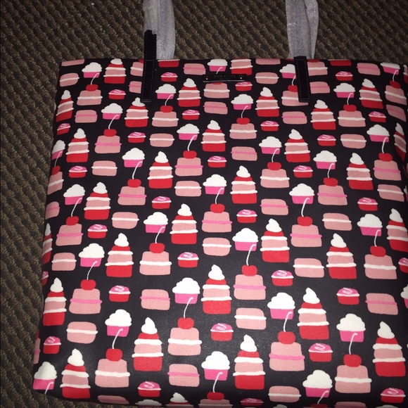 Kate Spade Bonshopper cupcake tote!! NWT